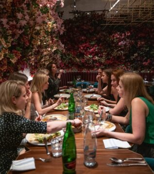 VÁNOČNÍ VEČÍREK V GARE RESTAURANTS